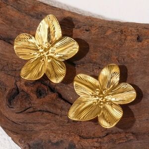 Gold Flower Vintage Style Earrings